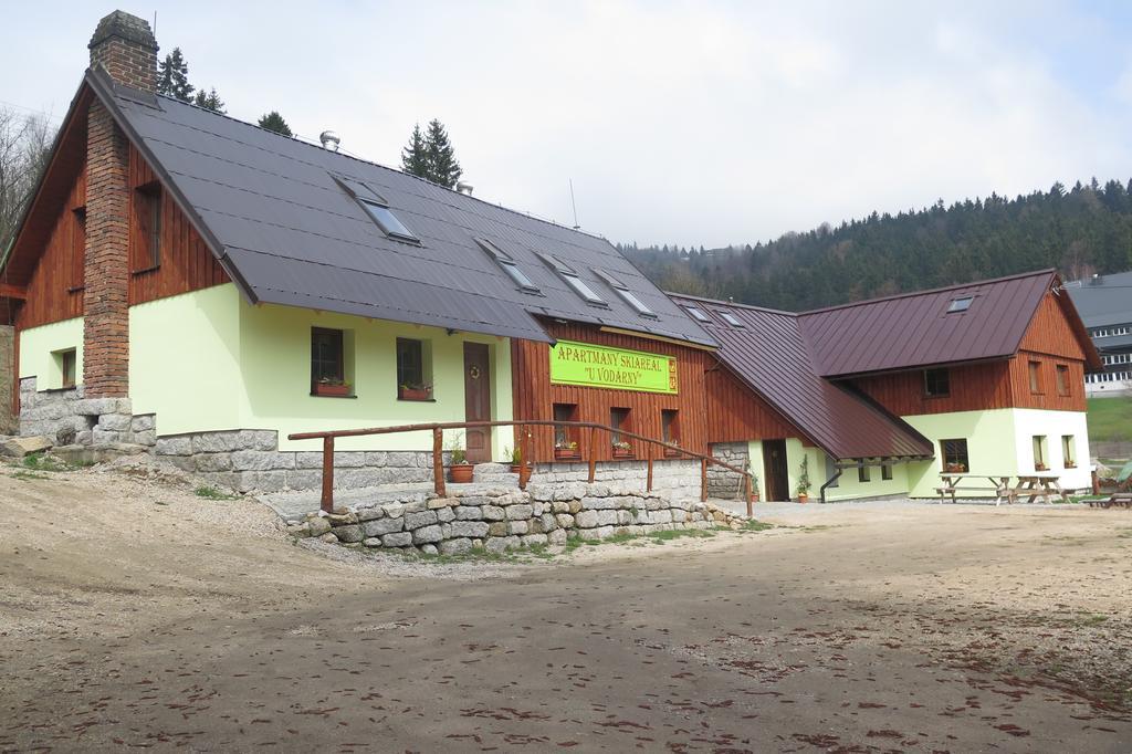 Apartments Skiareal U Vodarny Bedrichov Янов над Нисоу Екстериор снимка